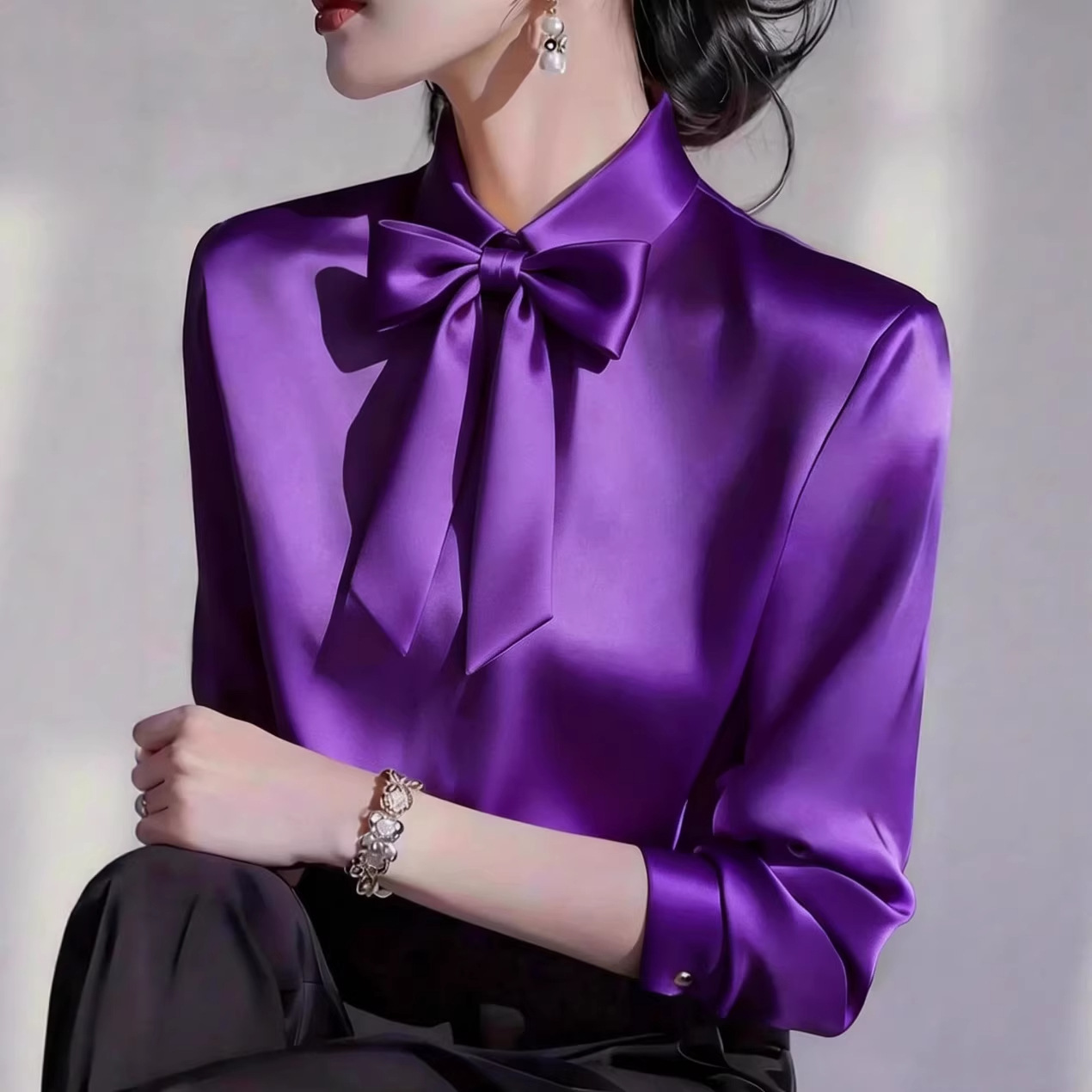 Camicia Elegante da Donna in R - Satin Bow Tie recensione e prezzo